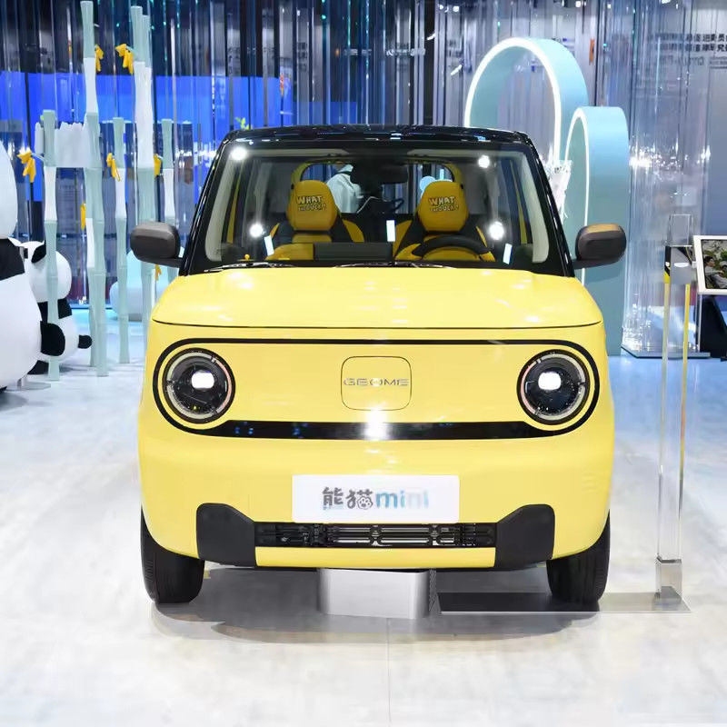 City Driving Chinese Mini Electric Car with Multi-function Steering Wheel and 1-25000 Miles Mileage