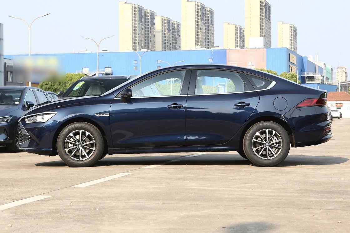 Sedan Byd Qin Plus Dm-i 120km leading Edition Hybrid 2024 Electric Vehicle Byd DmI