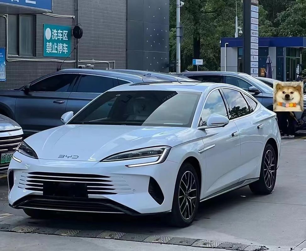 2024 Byd Honor Seal Lüks 121Km Hibrit Sedan Hibrit Araba akıcı çizgi tasarımı