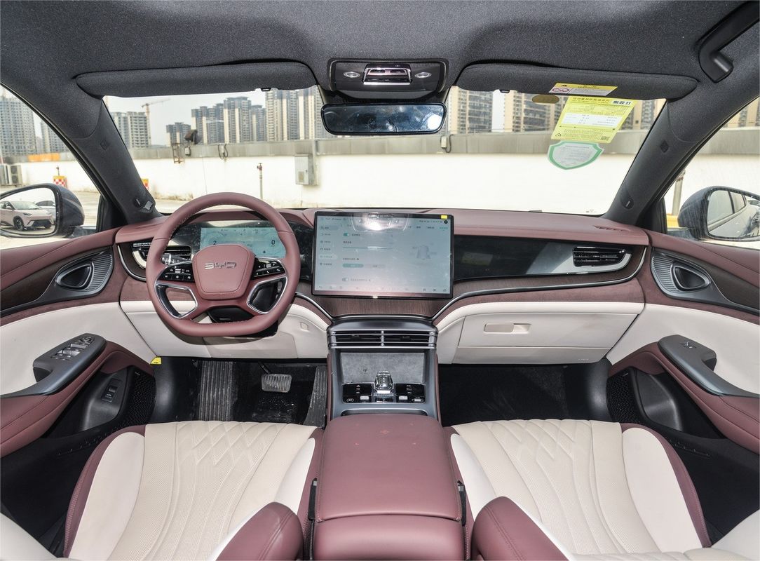 Panoramic Sunroof Byd DM-i 200KM the Honor Flagship in Hybrid Sedans