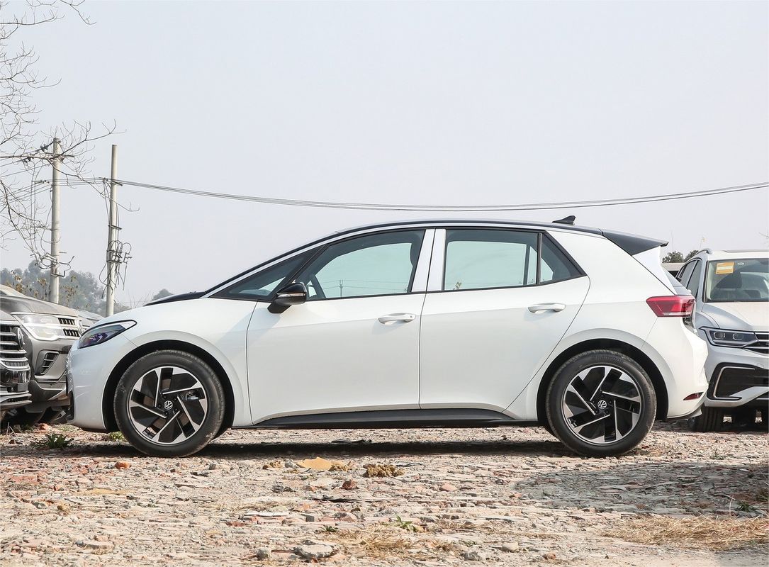 Customizable 2024 VOLK SWAGEN ID-3 Pure Electric Car with Rear Camera and Fabric Seats