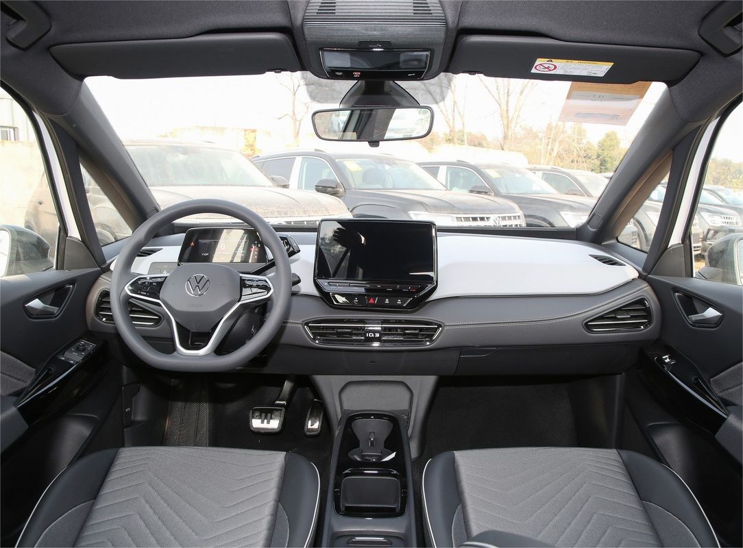 Customizable 2024 VOLK SWAGEN ID-3 Pure Electric Car with Rear Camera and Fabric Seats
