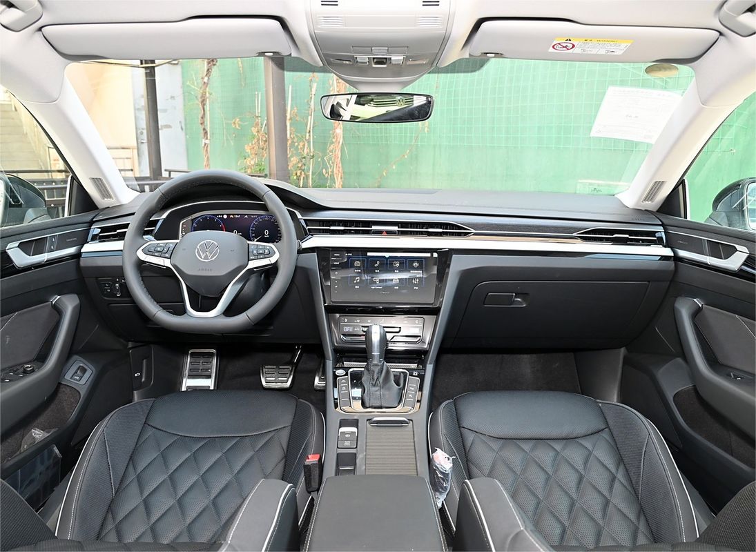 300-400Nm 2024 Volkswagen CC Hunting Car German Classic Car With Ultra High Range