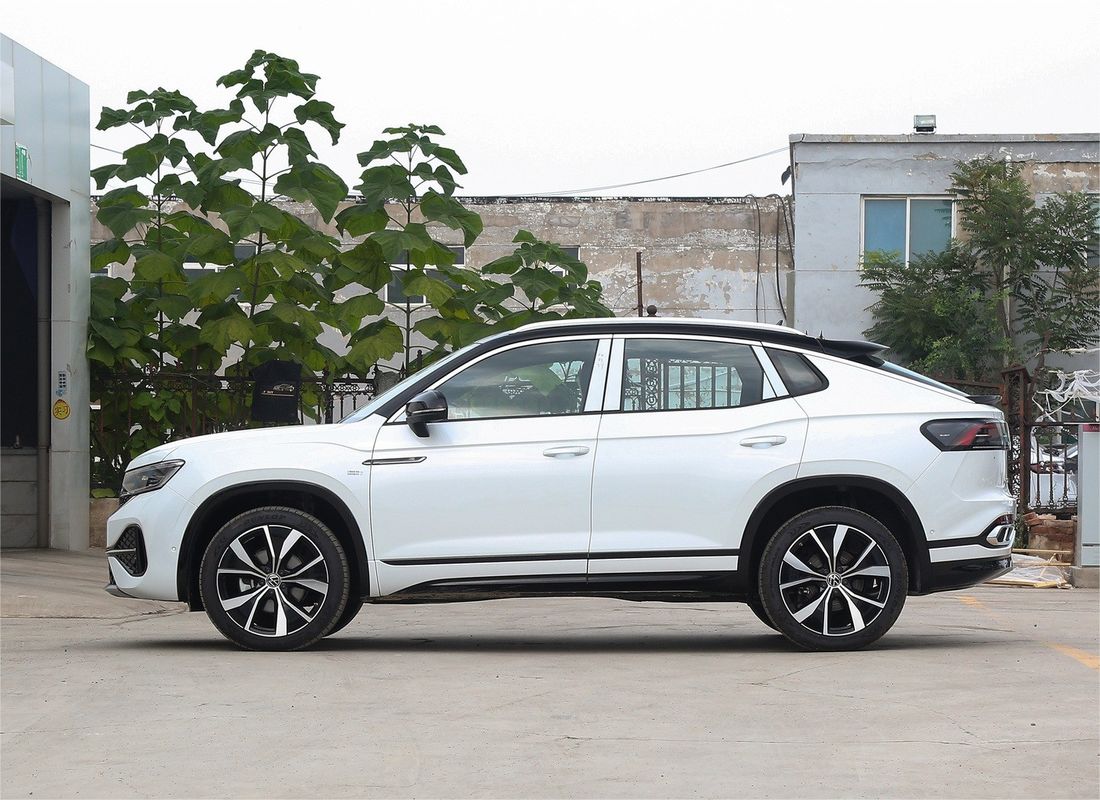 Prestige Mid Size SUV TPMS And Leather Seats 2024 VW Tayron X330TSI