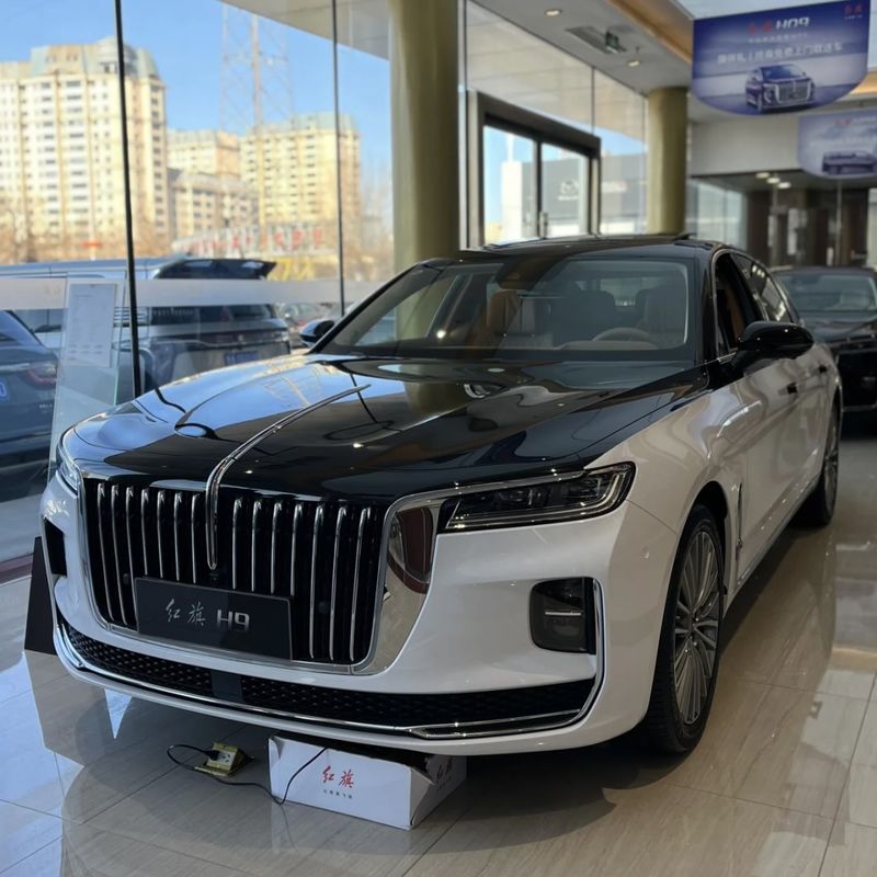 Cars Vehicles Faw Hongqi H9 Gasoline Cars Fuel Car Adult Vehicle with 360° Rear Camera