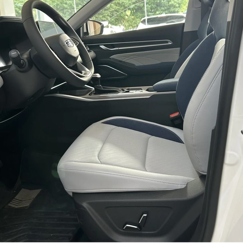 Geely Emgrand 1.5T Geely Binyue Dihao Euro IV Multi-link Rear Suspension White Used Cars
