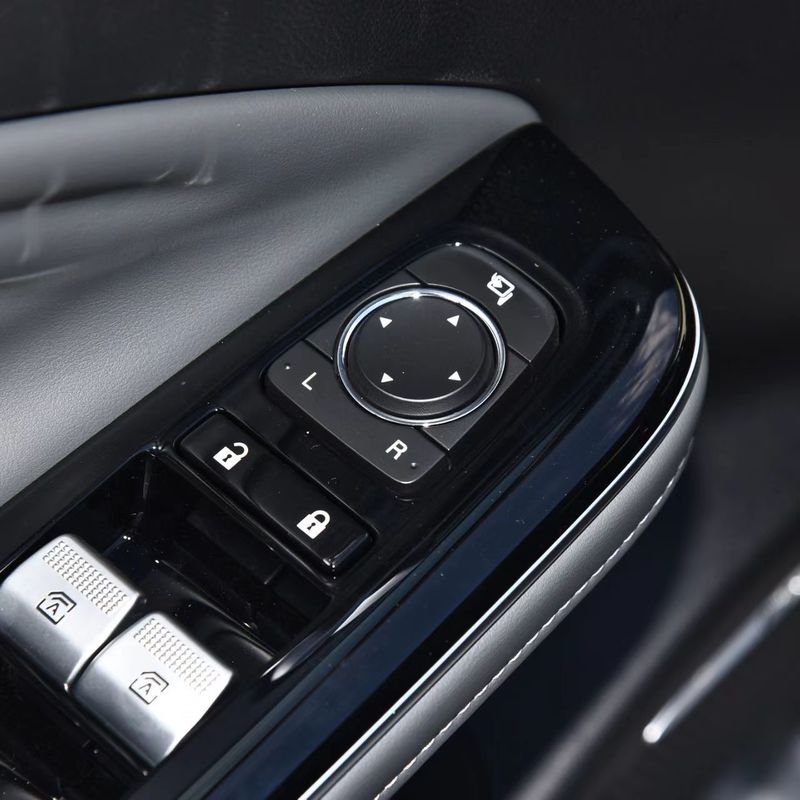 Guangqi AION S Plus 2023 70 Electric Compact SUV with 4 Doors and 5 Seats Manufactured