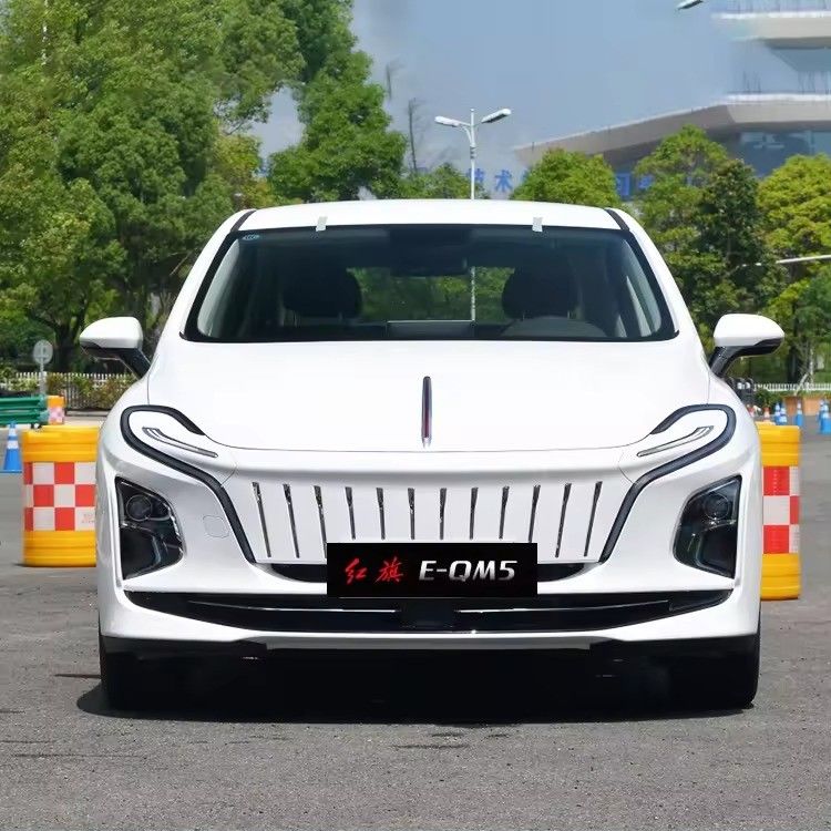 Multi-function Steering Wheel 2023 Model 605km Fast Charge Hongqi E-QM5 Electric Cars