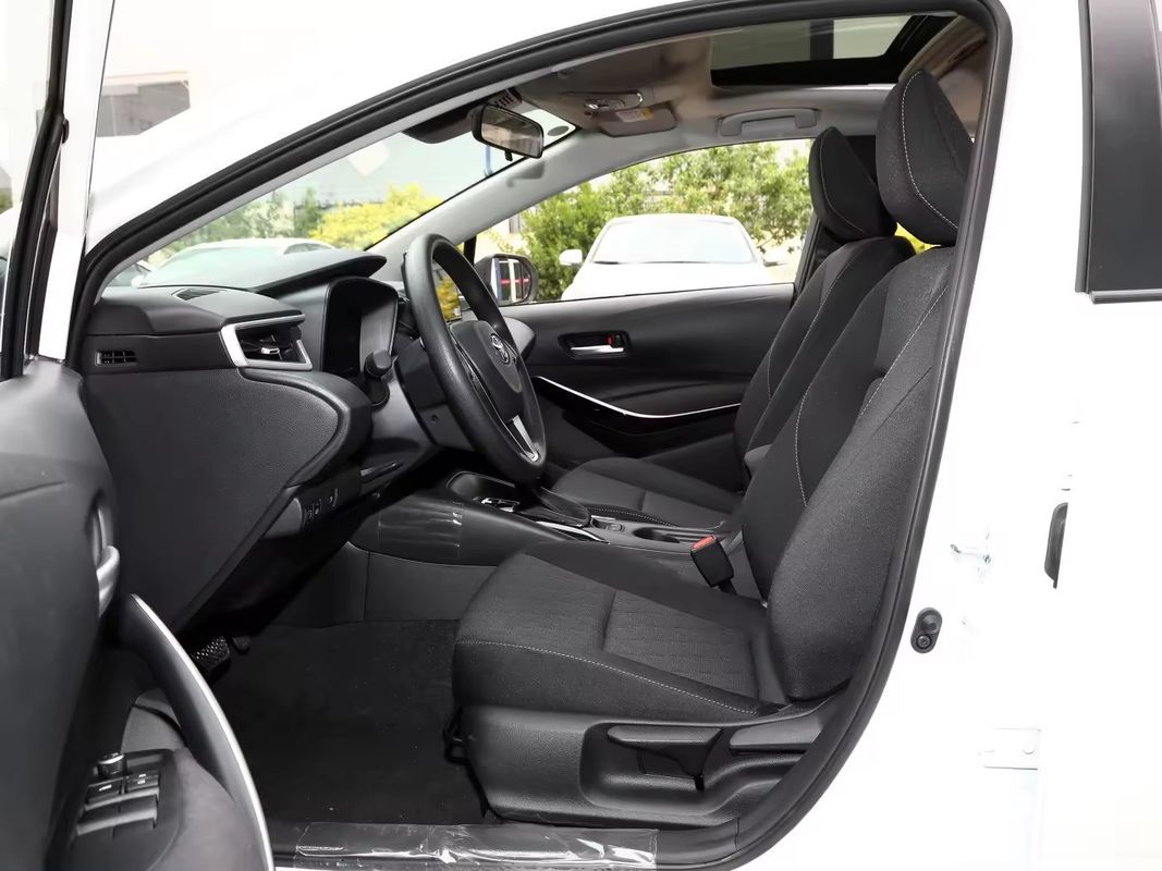 Toyota Asiatic Lion 2.0 Elite Edition Gasoline SUV with Rear Suspension Multi-link