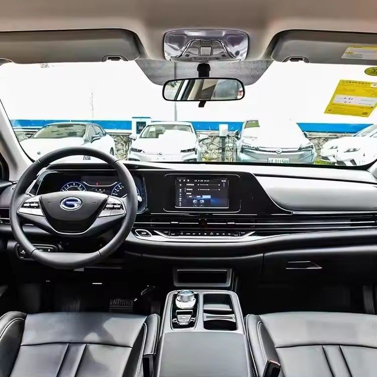 70 Electric Car Compact SUV Guangqi AION S Plus 2023 Touch Screen 4 Doors and 5 Seats