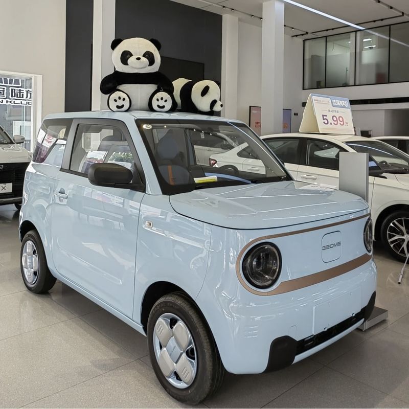 Geely Panda Mini Solar EV 4 Seater Small Vehicle with Manual Driver's Seat Adjustment