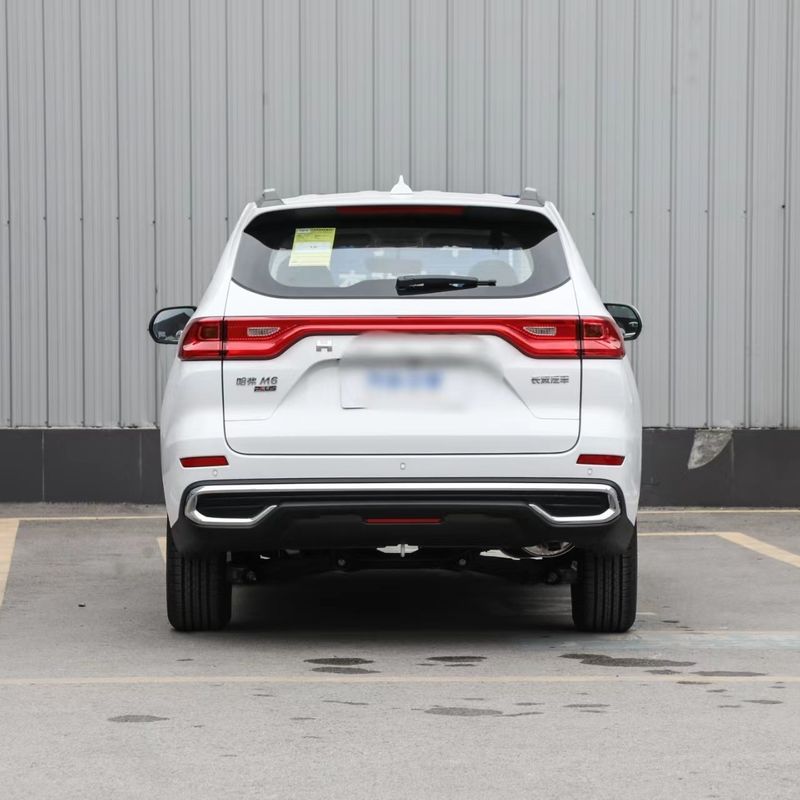 -Made Changcheng Haval M6 2023 PLUS 5-Seater SUV with 1.5T Engine and Manual Gearbox