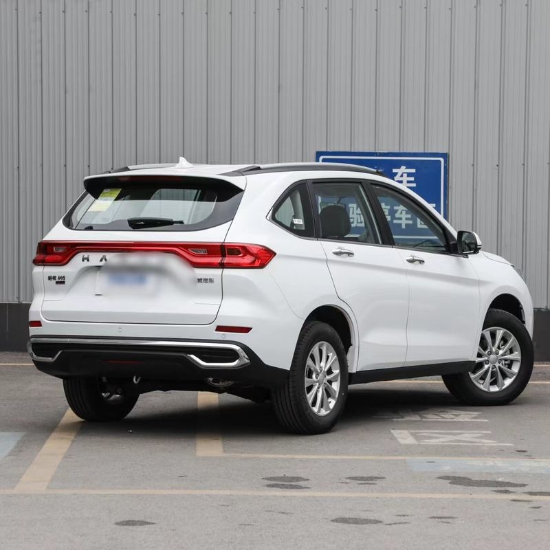 -Made Changcheng Haval M6 2023 PLUS 5-Seater SUV with 1.5T Engine and Manual Gearbox