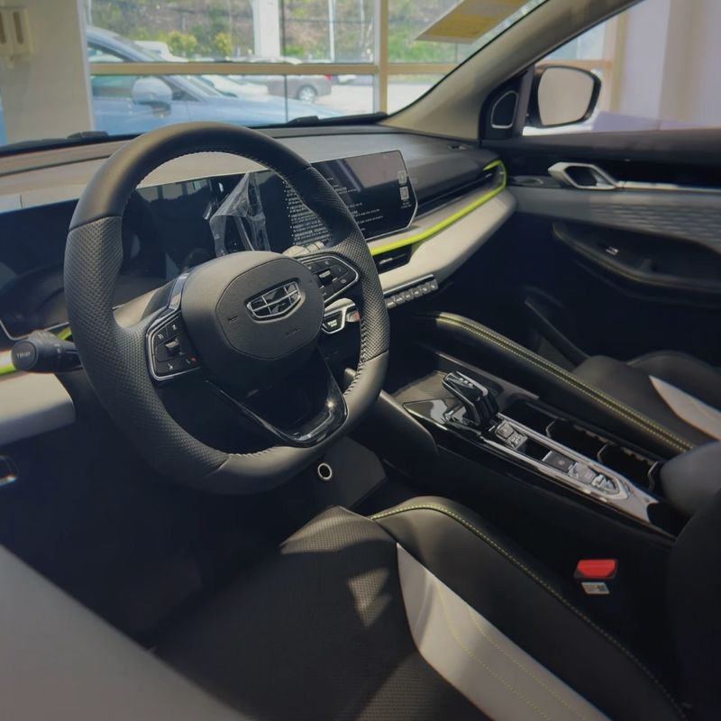 Electric Seat Adjustment Geely Coolray Binyue 2023 SUV with Maximum Torque Nm 200-300Nm