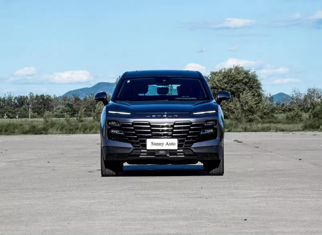 Chery Jetour X70 's Top-Selling 5-Seat Midsize SUV with Leather Interior and FWD