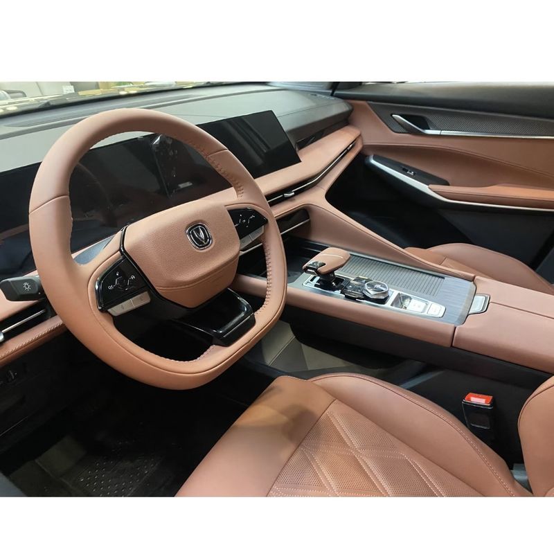 2023 Changan CS75 PLUS iDD SUV Electric Motor and Electric Copilot Seat Adjustment