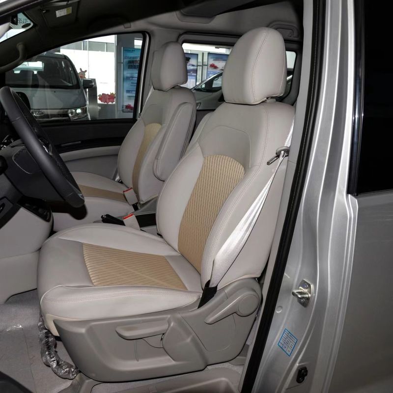 Made 2022 JAC M4 2.0L CNG Electric Steering Euro VI Middle-Large MPV 4 Doors 7 Seats