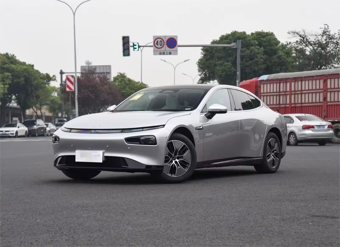 2024 Xpeng G6 4wd EV Electric Car 700km Max Range Multi Function Steering Wheel 5 Seats