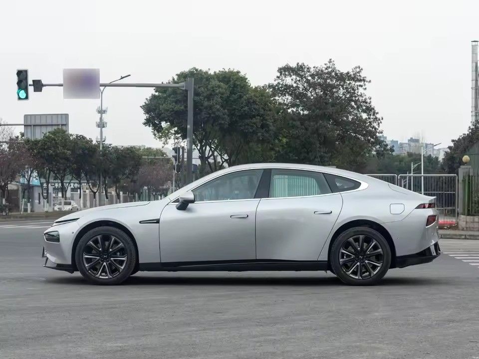 200-300Nm EV Sedan Car Xpeng P7 4wd Performance 2022 2023 Xpeng Motors P7i